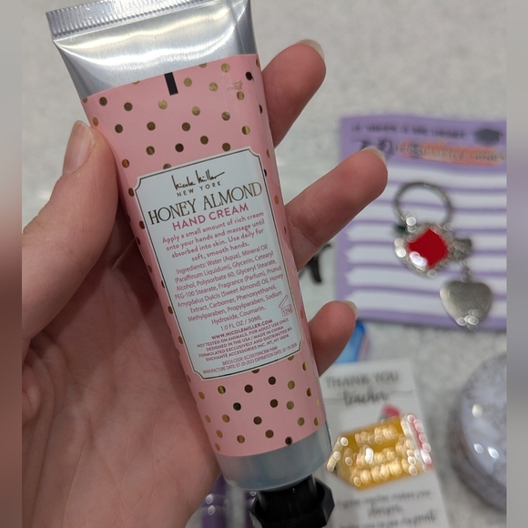 Best Teacher Ever Glass Tumbler with Teacher Survival Kit - Picture 8 of 16